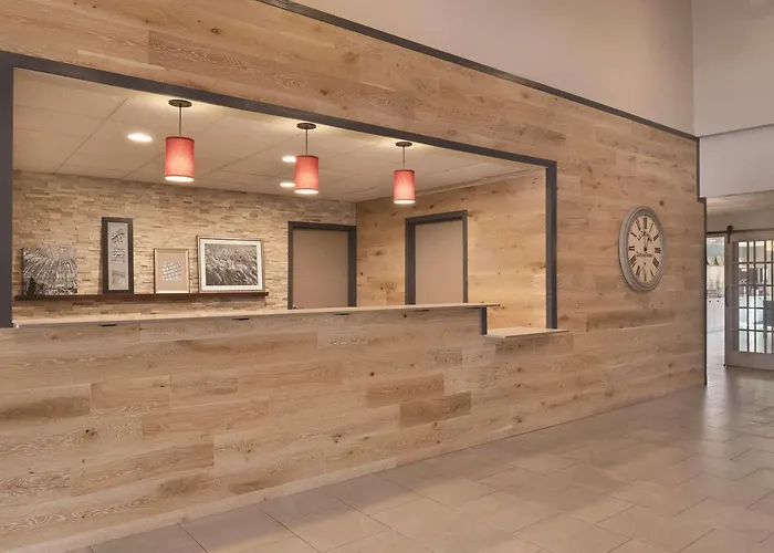 Country Inn & Suites By Radisson, Germantown, Wi